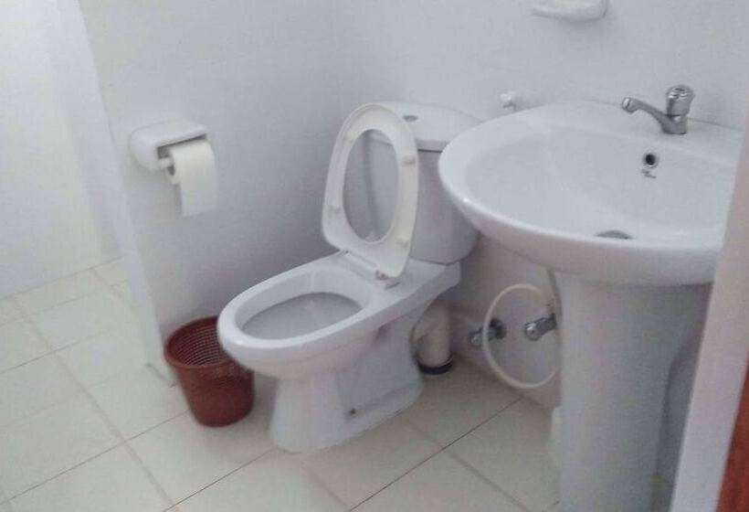 דירת חדר דלוקס, My House