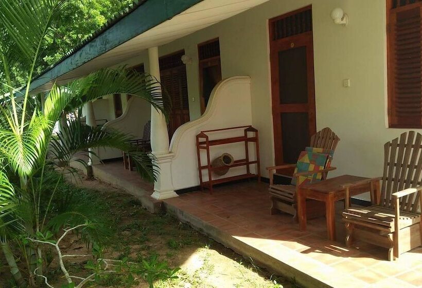 דירת חדר דלוקס, My House