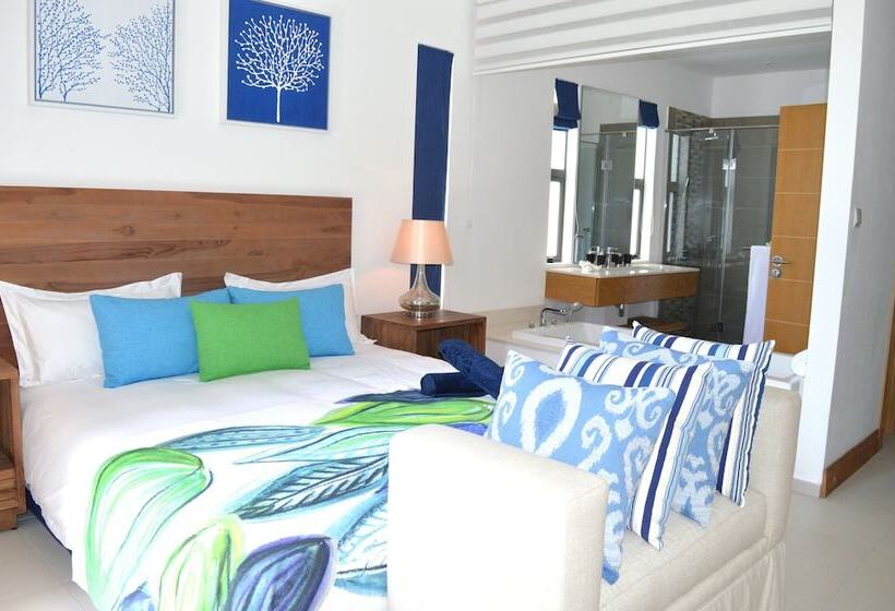 3 Bedroom Premium Apartment, Rose Des Sables Beachfront Apartments
