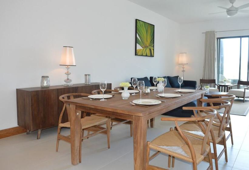 3 Bedroom Premium Apartment, Rose Des Sables Beachfront Apartments