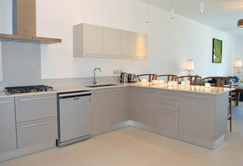 3 Bedroom Premium Apartment, Rose Des Sables Beachfront Apartments