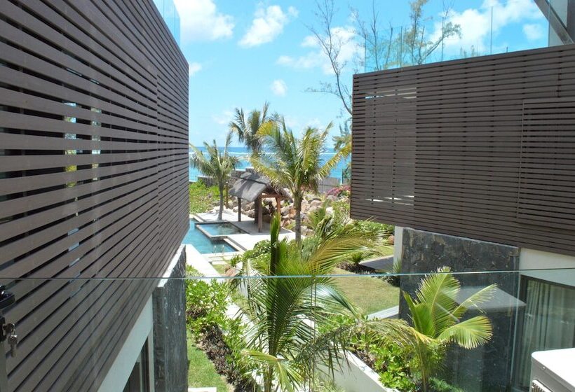 3 Bedroom Premium Apartment, Rose Des Sables Beachfront Apartments