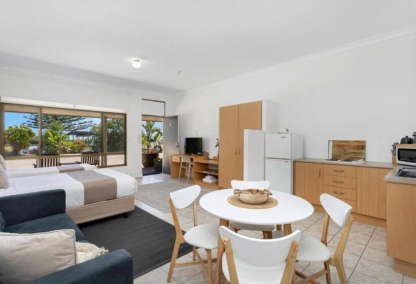 １階の１ベッドルームアパートメント, Coast Motel And Apartments