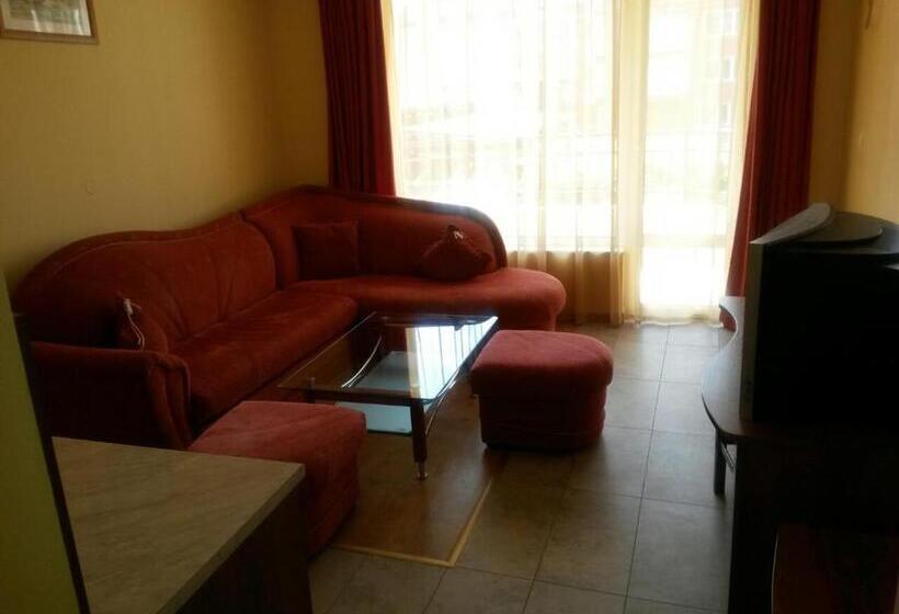 דירת חדר, Black Sea   Breakfast, Pool & Free Parking