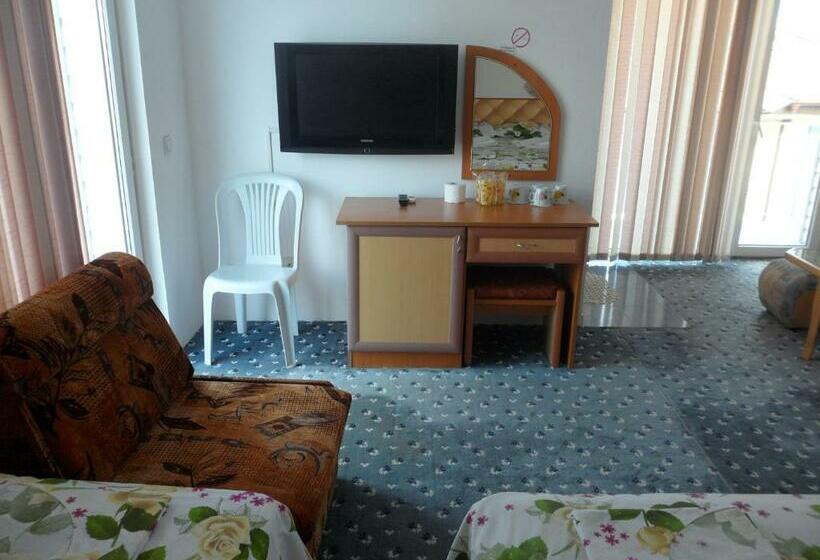 חדר סטנדרט לארבעה, Sianie Guest House