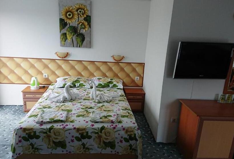 חדר סטנדרט לארבעה, Sianie Guest House