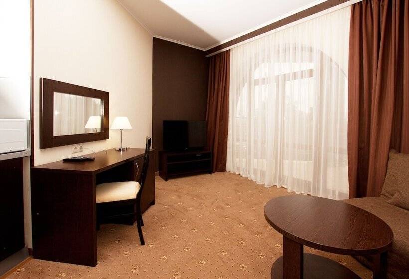 سوییت سوپریور, Villa Laguna