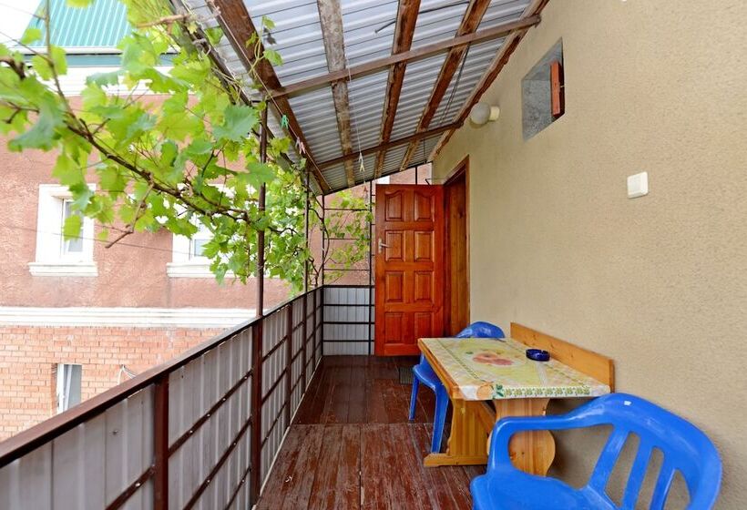 Трехместный Номер Комфорт, Guest House On Chernomorskaya Ulitsa
