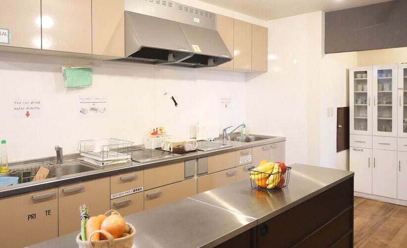 غرفة قياسية حمام مشترك, Air Hostel Lcc