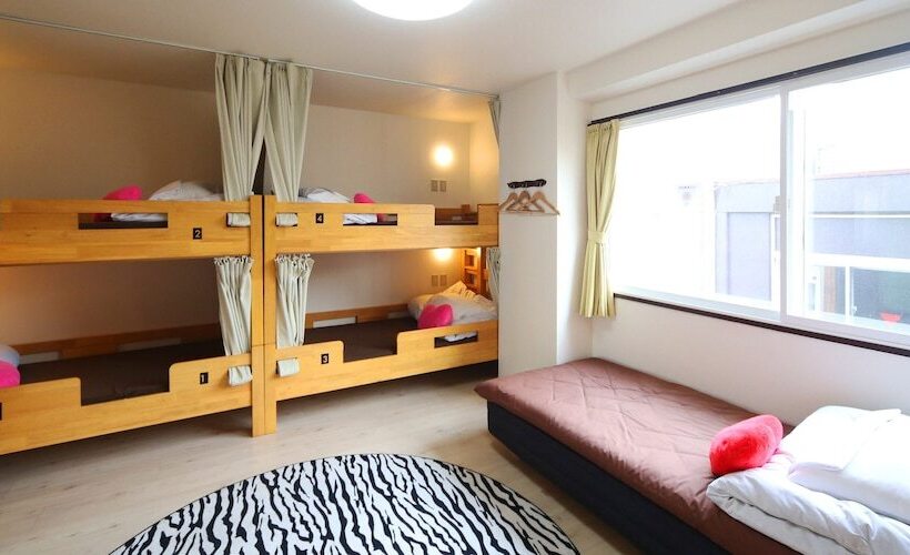 غرفة قياسية, Air Hostel Lcc