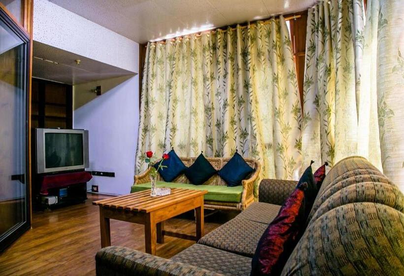 جناح سرير كينج, Niraamaya Retreats Aradura Kohima