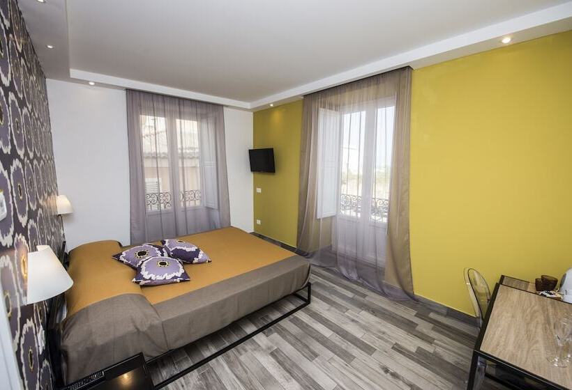 디럭스 룸, Villa Adua