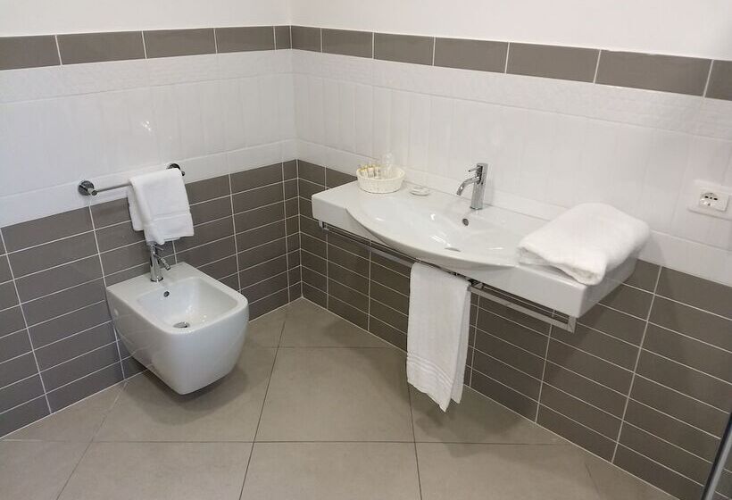 컴포트 트리플 룸, Villa Adua