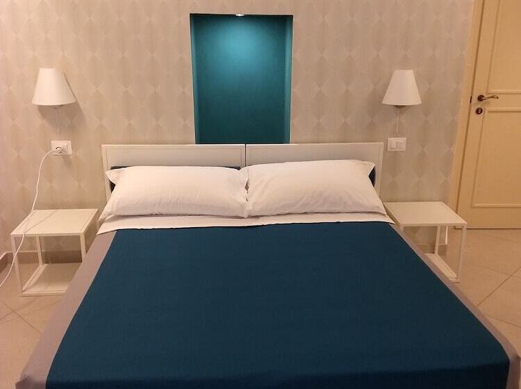 컴포트 트리플 룸, Villa Adua