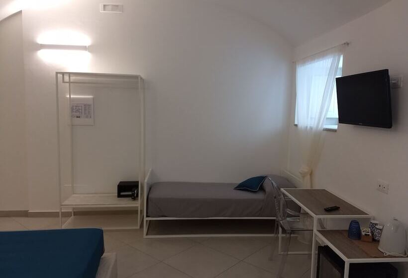 컴포트 트리플 룸, Villa Adua