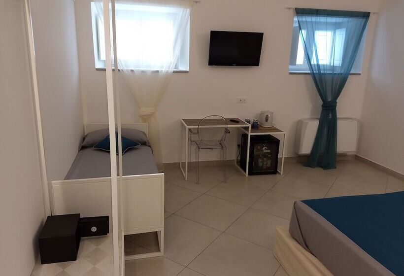 컴포트 트리플 룸, Villa Adua