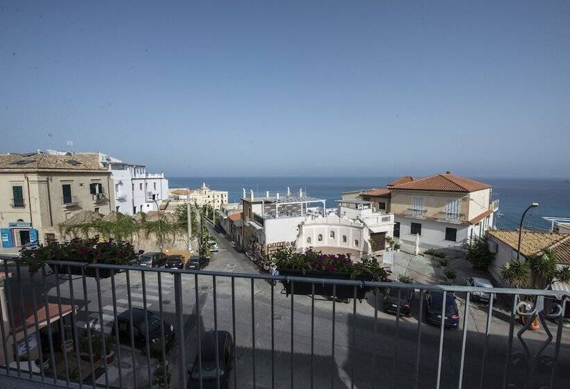 Полулюкс Вид на Море, Villa Adua