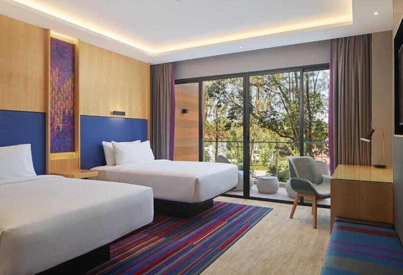 庭の見えるバルコニー月スタンダードルーム, Aloft Langkawi Pantai Tengah