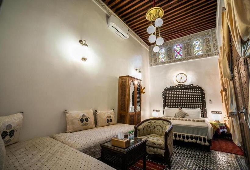 اتاق سوپریور چهار تخته, Dar Borj