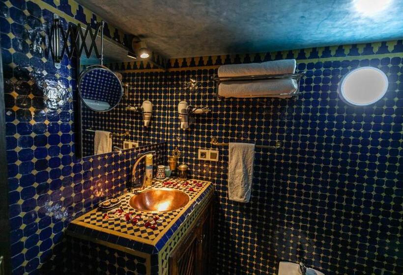 اتاق سوپریور چهار تخته, Dar Borj