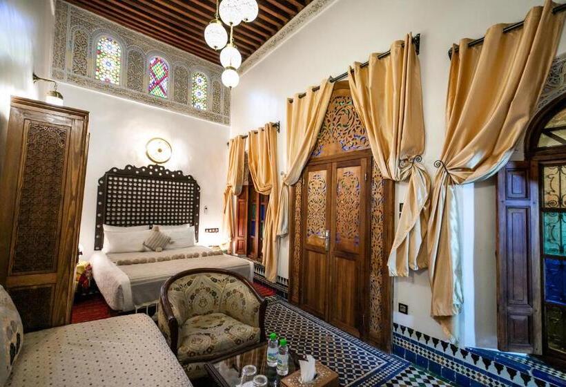 اتاق سوپریور چهار تخته, Dar Borj