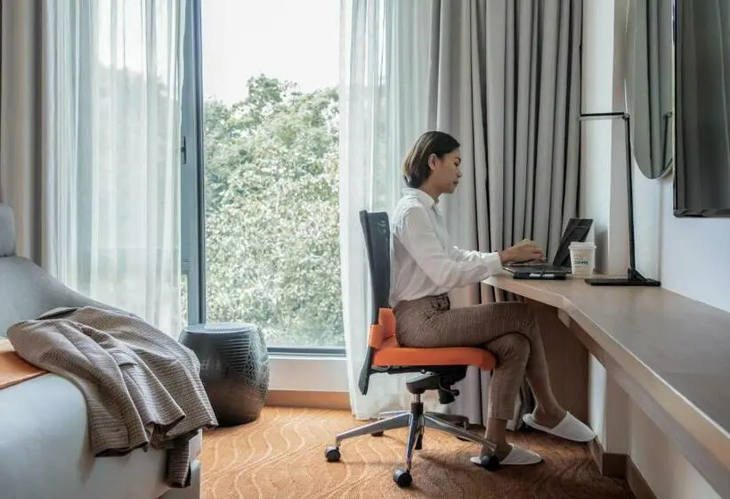 クイーンサイズベッドのスタンダードルーム, Holiday Inn Express Kota Kinabalu City Centre By Ihg