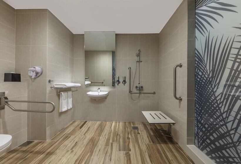 스탠다드 룸, Holiday Inn Express Kota Kinabalu City Centre By Ihg