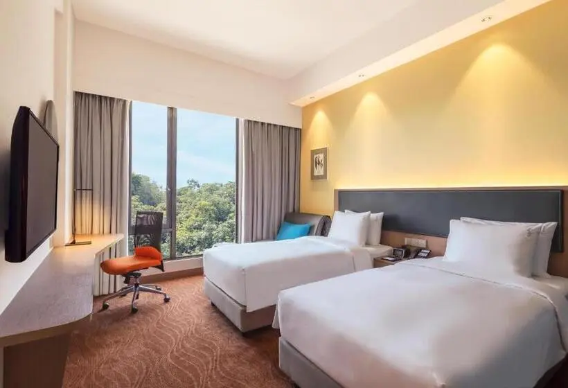 クイーンサイズベッドのスタンダードルーム, Holiday Inn Express Kota Kinabalu City Centre By Ihg