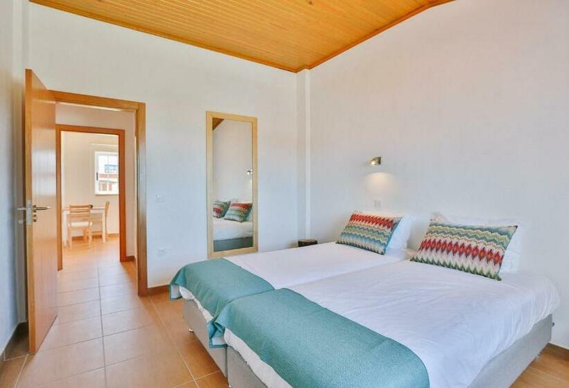 Апартаменты 1 Спальня, Zulla Nazaré`s Surf Village