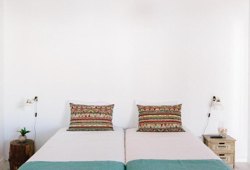 Номер Стандарт, Zulla Nazaré`s Surf Village