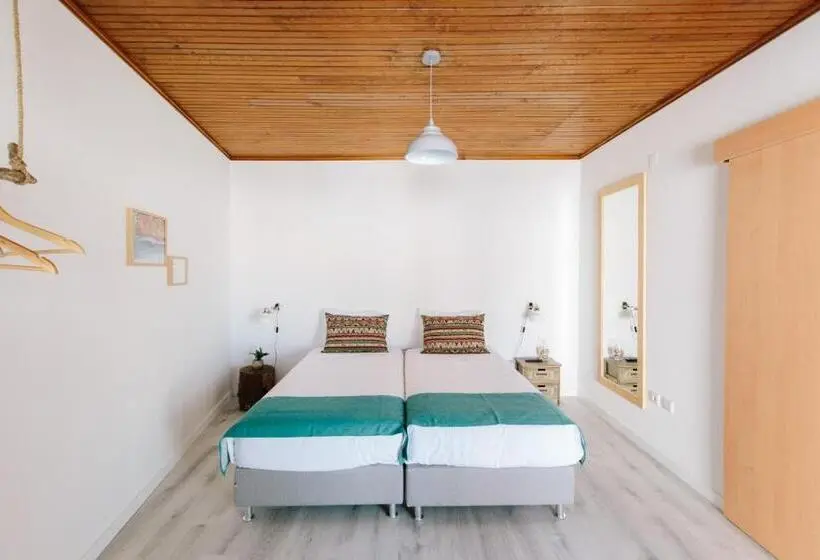 اتاق استاندارد, Zulla Nazaré`s Surf Village
