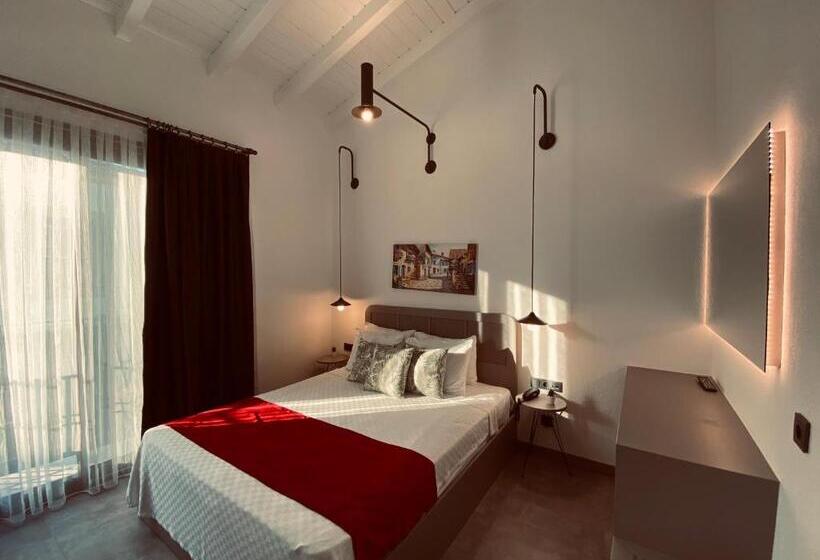 Quarto Deluxe, Yerli Otel Alacati