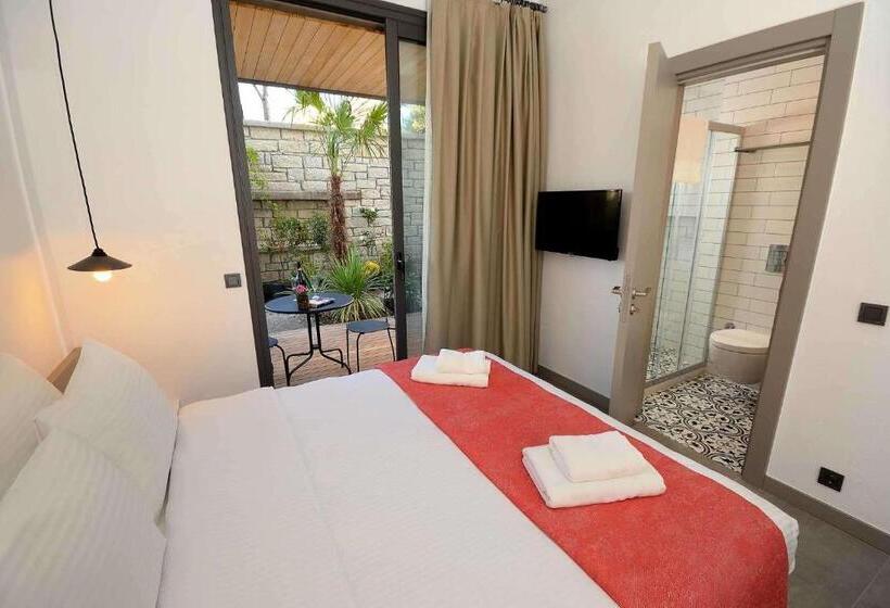 Quarto Estandar Vista Jardim, Yerli Otel Alacati