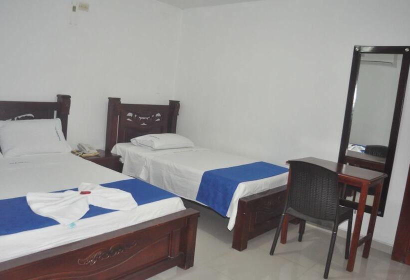 חדר אקונומי, Arce Plaza