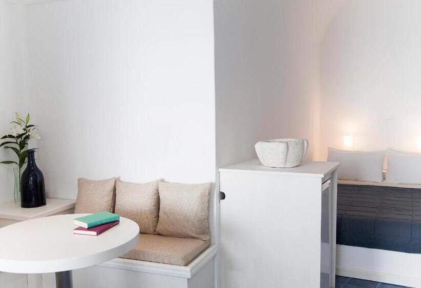 Suite Junior con Vista, Whitedeck Santorini