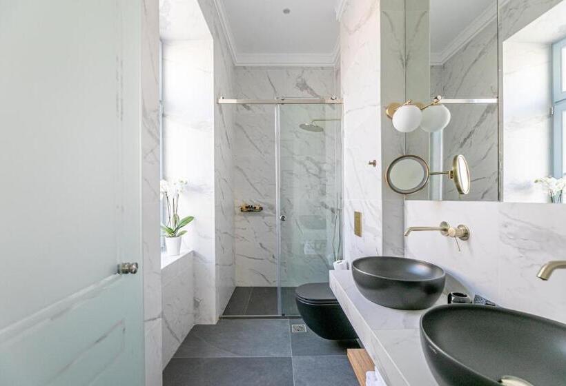 套房, A77 Suites, Small Luxury Hotels Of The World