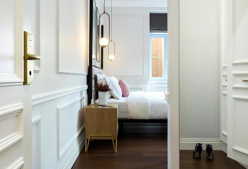 סוויטה, A77 Suites, Small Luxury Hotels Of The World