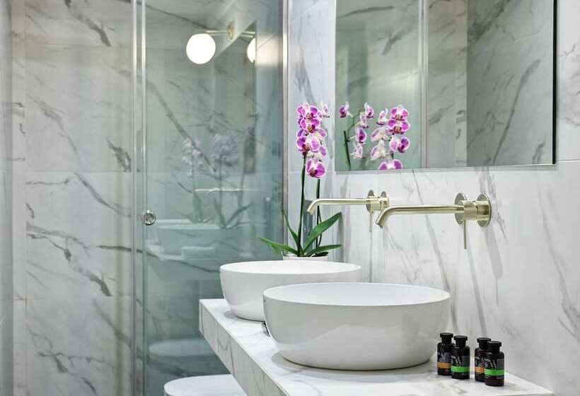 סוויטה, A77 Suites, Small Luxury Hotels Of The World