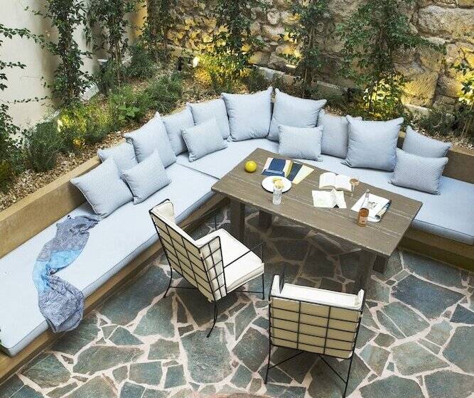 סוויטה, A77 Suites, Small Luxury Hotels Of The World