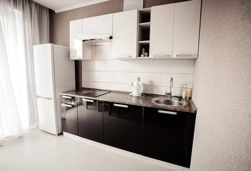 شقة غرفة واحدة, Eliza Bonapart