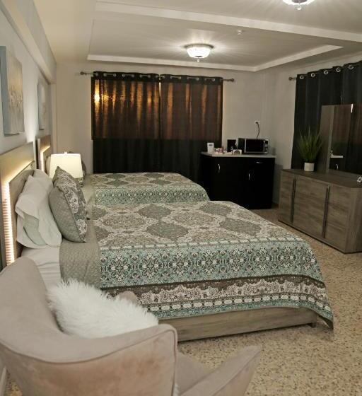 استودیوی استاندارد, Itza Bella Suites