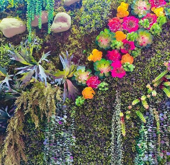 سوییت لوکس, Itza Bella Suites