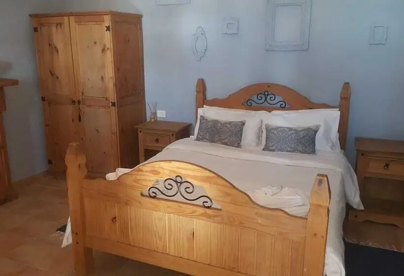 اتاق استاندارد, Ziggys Mountain Retreat