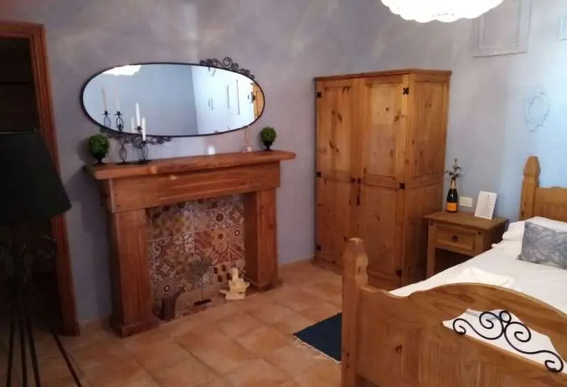 اتاق استاندارد, Ziggys Mountain Retreat