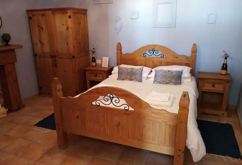 اتاق استاندارد, Ziggys Mountain Retreat