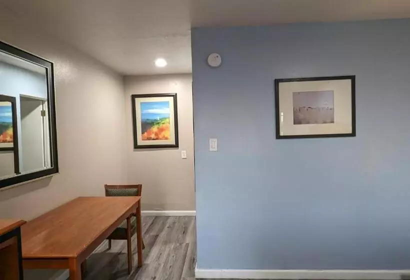 اتاق لوکس با تخت بزرگ, Best Motel