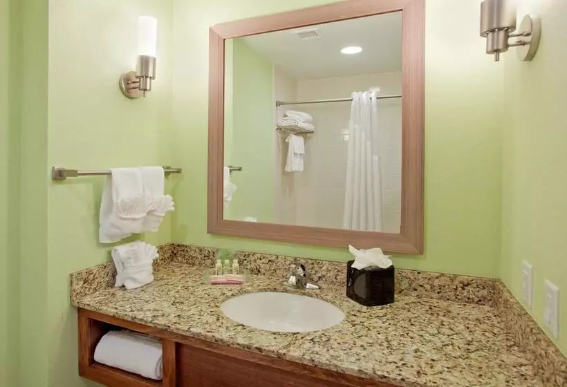 ２ダブルベッドのスタンダードルーム, Holiday Inn Resort Pensacola Beach, An Ihg