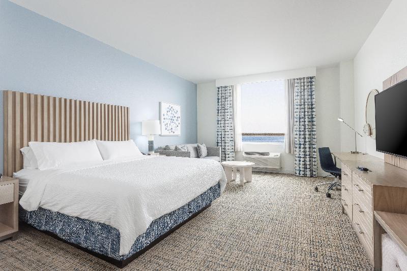 キングサイズベッドのスタンダードルーム, Holiday Inn Resort Pensacola Beach, An Ihg