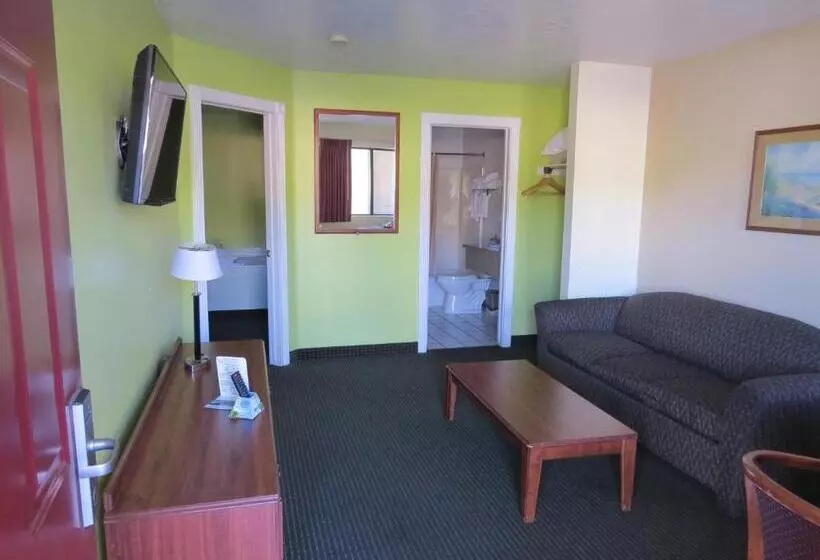 キングサイズベッドのスイートルーム, America S Best Inn & Suites Saint George