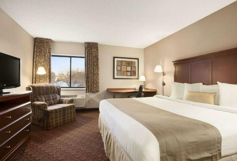 Номер Стандарт Кровать Кинг Адаптированный для Инвалидов, Baymont By Wyndham Sioux Falls